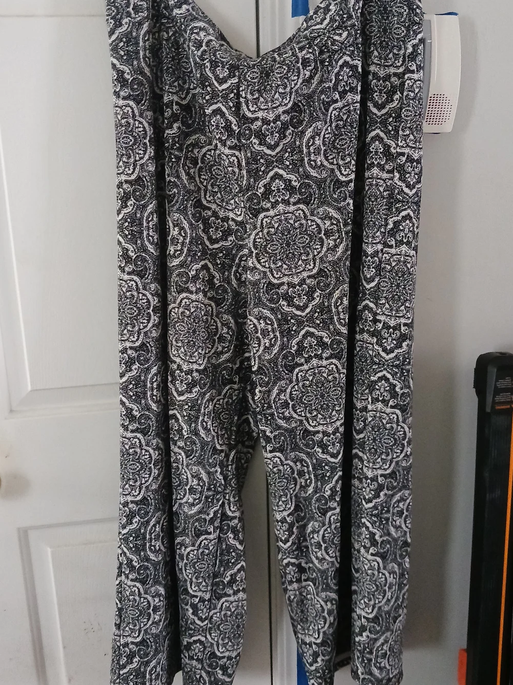 Black & White Medallion Print Lounge Pants